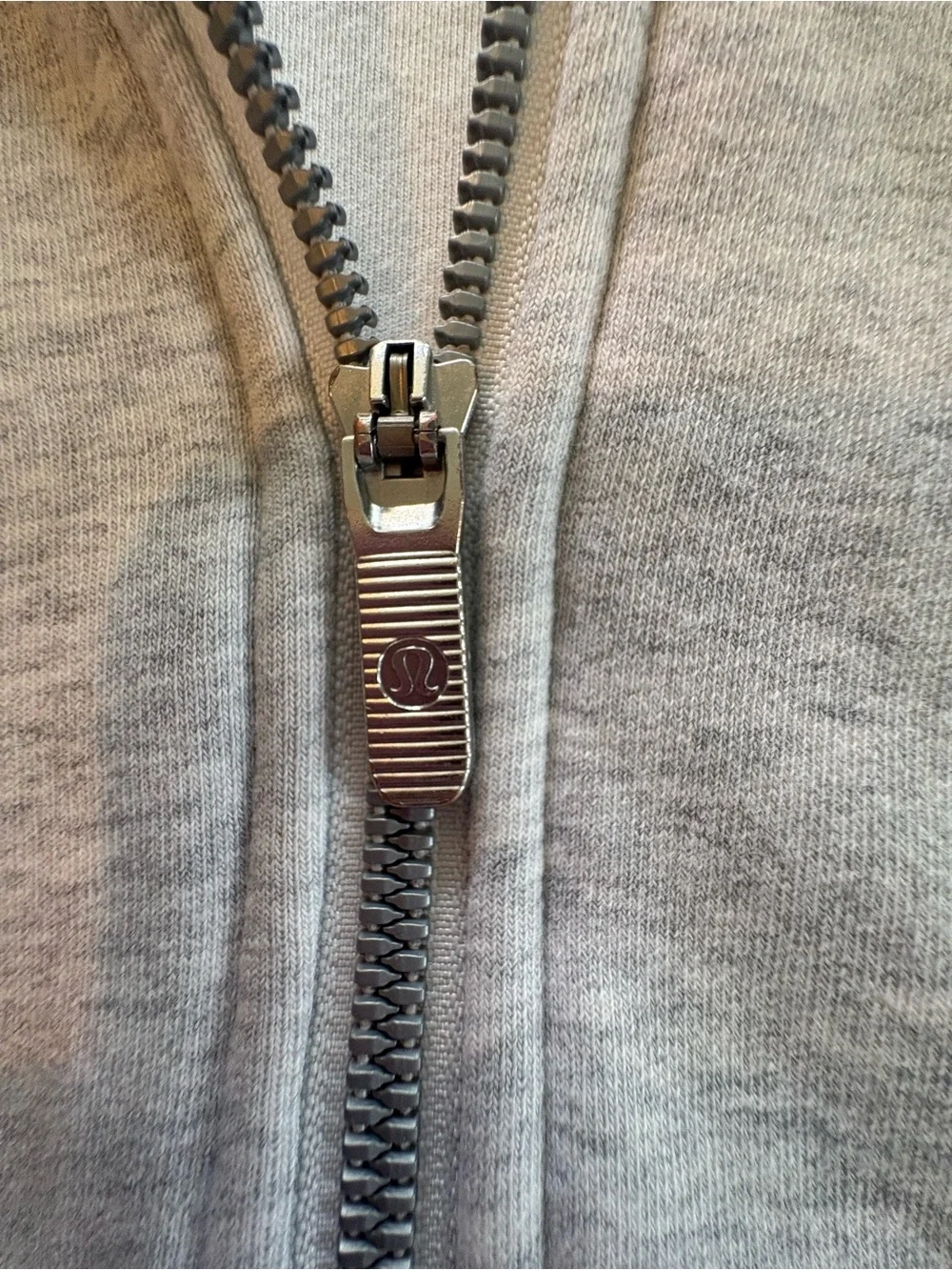 Lululemon Heathered Light Grey Radiant Hoodie Full Zip Size 4